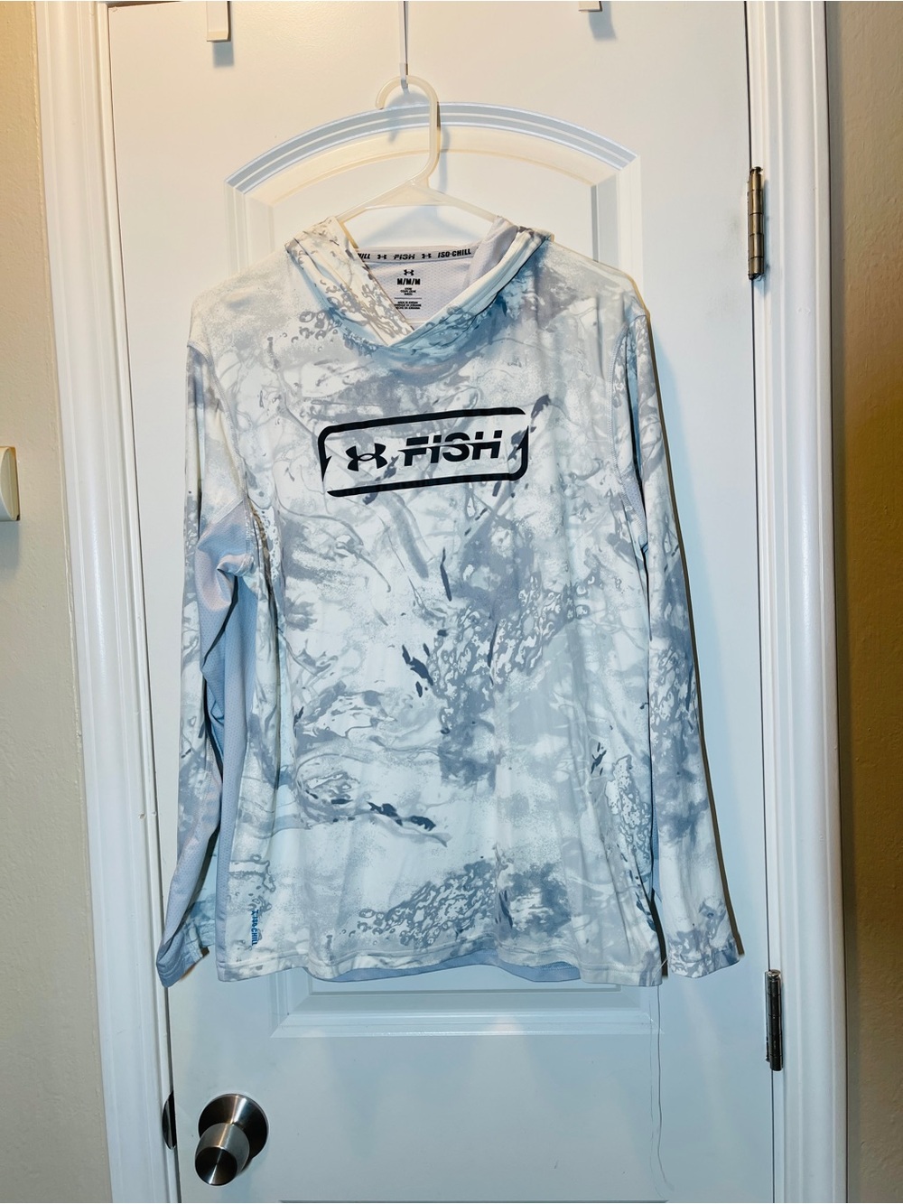Under Armour White & Gray Marbled Fish Hooded Performance Top